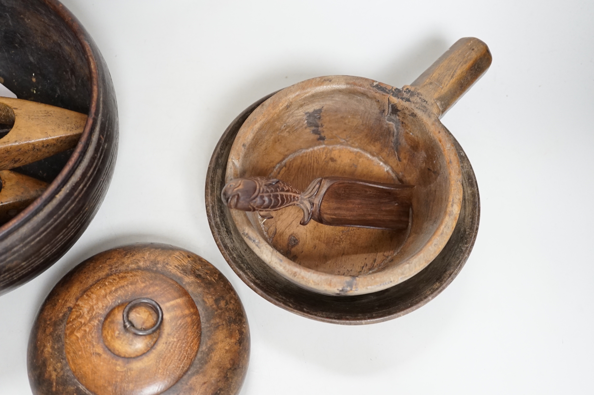 A group of treen, including chip-carved love token, 35cm (9)